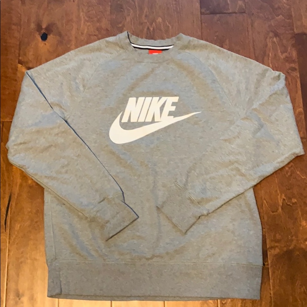 Nike Gray Sweatshirt